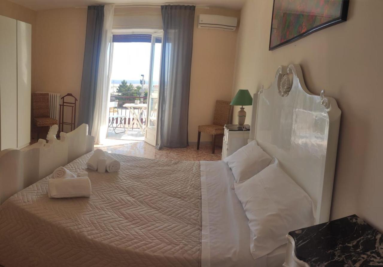 Blu House Apartment Monopoli Bagian luar foto
