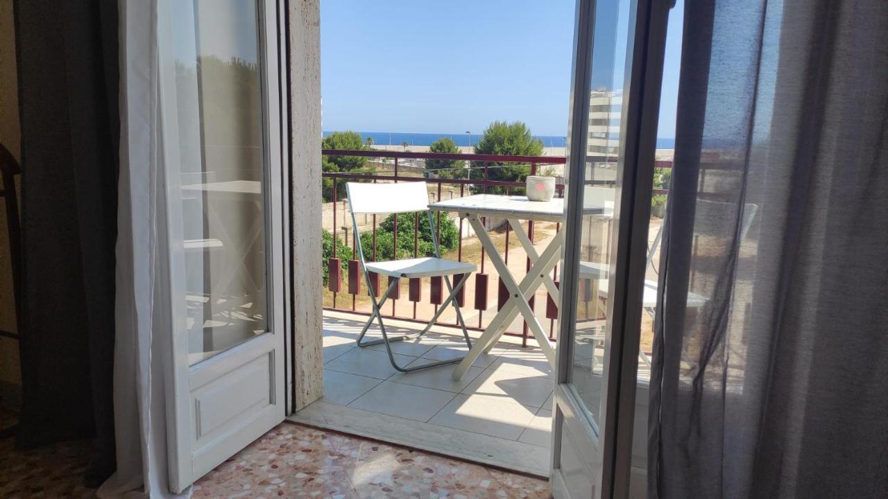 Blu House Apartment Monopoli Bagian luar foto