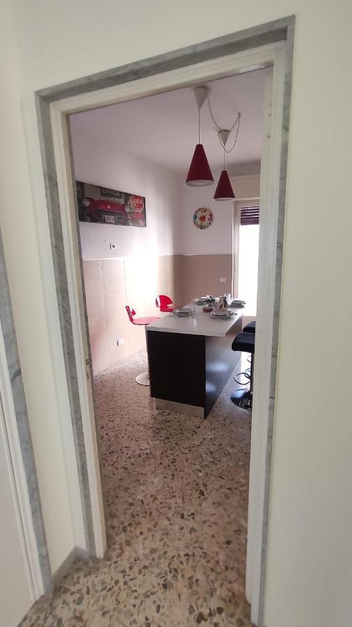 Blu House Apartment Monopoli Bagian luar foto