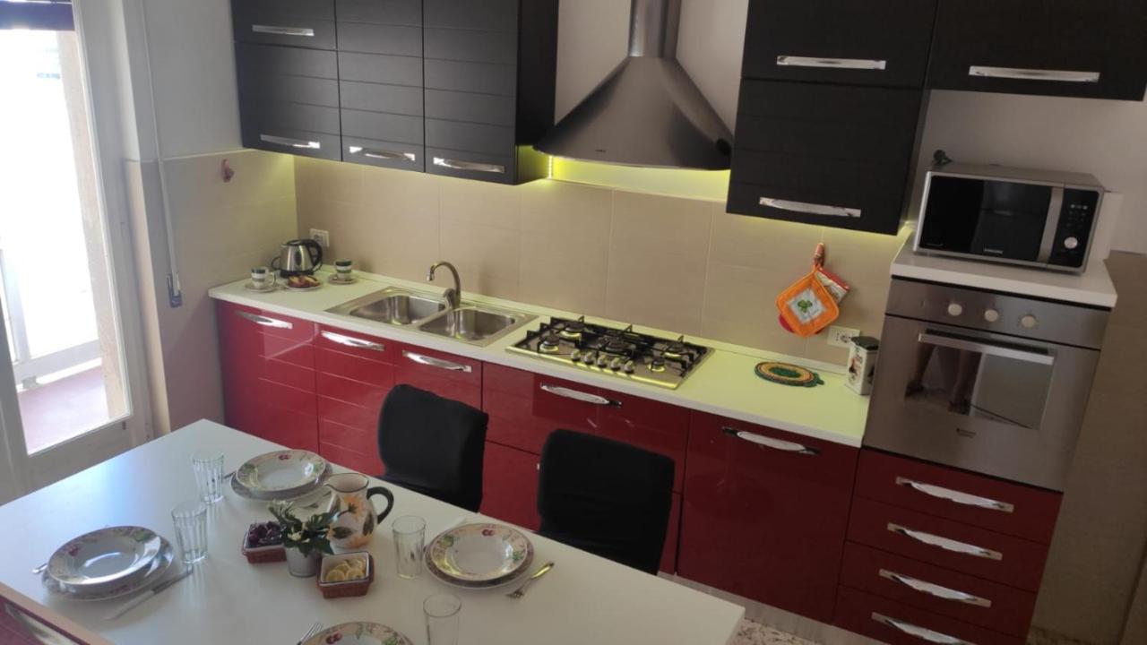 Blu House Apartment Monopoli Bagian luar foto
