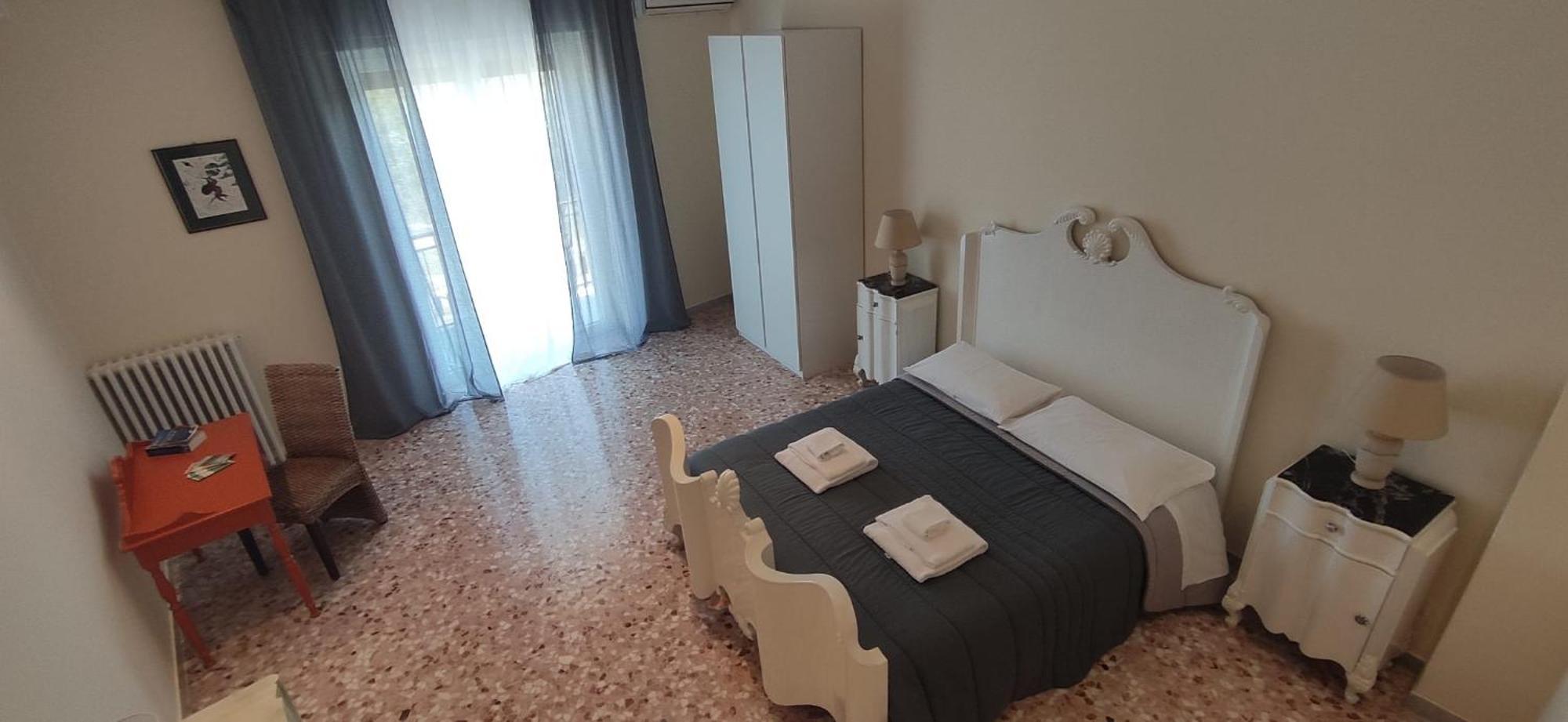 Blu House Apartment Monopoli Bagian luar foto